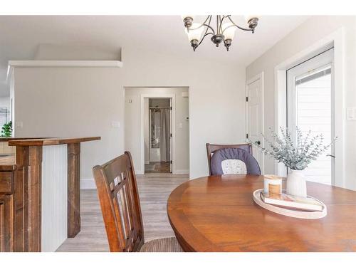 402 10A Street, Nobleford, AB - Indoor Photo Showing Dining Room