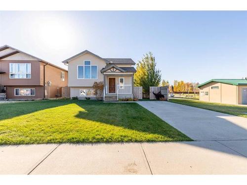 402 10A Street, Nobleford, AB - Outdoor With Facade