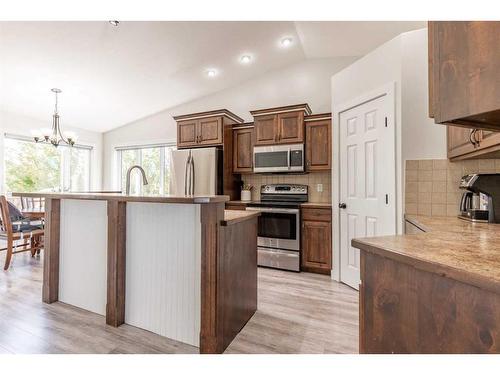 402 10A Street, Nobleford, AB - Indoor Photo Showing Kitchen