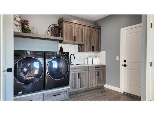 37 Quarry Bank Road, Raymond, AB - Indoor Photo Showing Laundry Room