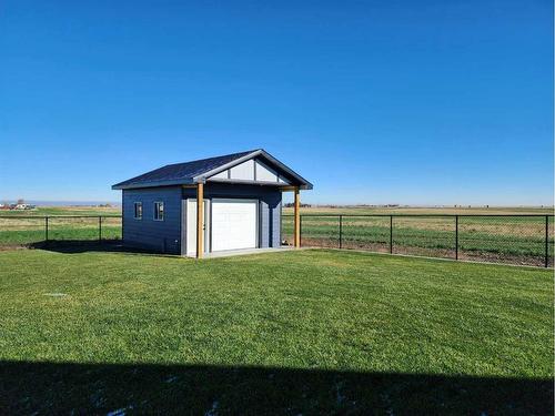 37 Quarry Bank Road, Raymond, AB - Outdoor