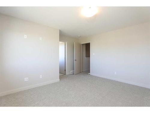 1153 Abitibi Road West, Lethbridge, AB - Indoor Photo Showing Other Room