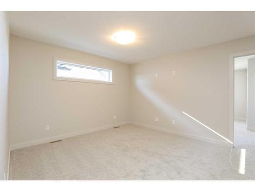 1153 Abitibi Road West, Lethbridge, AB - Indoor Photo Showing Other Room