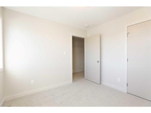 1153 Abitibi Road West, Lethbridge, AB - Indoor Photo Showing Other Room