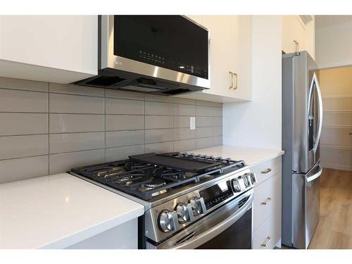 1153 Abitibi Road West, Lethbridge, AB - Indoor Photo Showing Kitchen With Stainless Steel Kitchen With Upgraded Kitchen