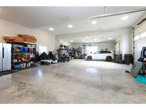 2 Hill Drive-213026 Twp Rd 70, Welling, AB - Indoor Photo Showing Garage