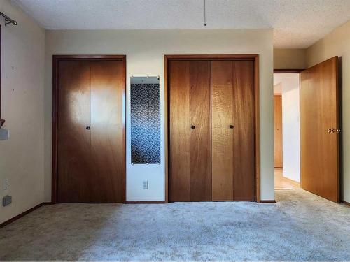 240 53 Avenue East, Claresholm, AB - Indoor Photo Showing Other Room