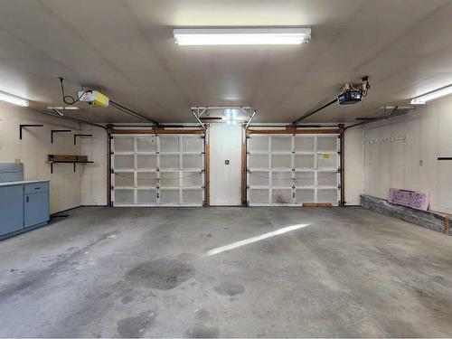 240 53 Avenue East, Claresholm, AB - Indoor Photo Showing Garage