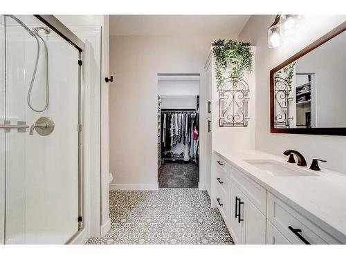 2018 30A Avenue, Coaldale, AB - Indoor Photo Showing Bathroom