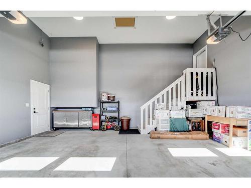 2018 30A Avenue, Coaldale, AB - Indoor Photo Showing Garage