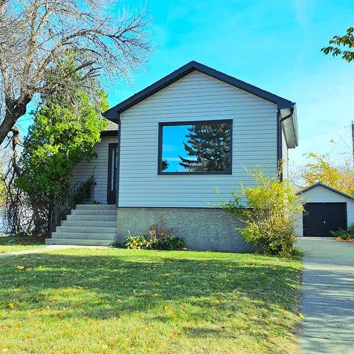 611 17 Street South, Lethbridge, AB - Outdoor