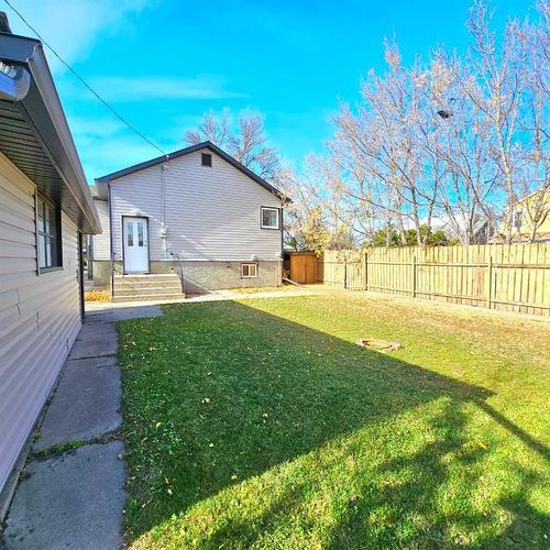 611 17 Street South, Lethbridge, AB - Outdoor