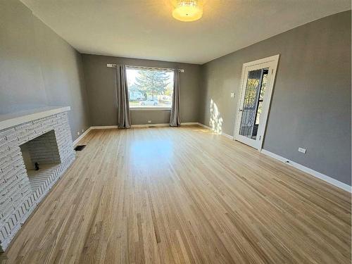 611 17 Street South, Lethbridge, AB - Indoor With Fireplace