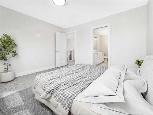 4622 31 Avenue South, Lethbridge, AB - Indoor Photo Showing Bedroom