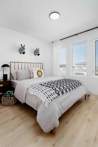 4618 31 Avenue South, Lethbridge, AB - Indoor Photo Showing Bedroom