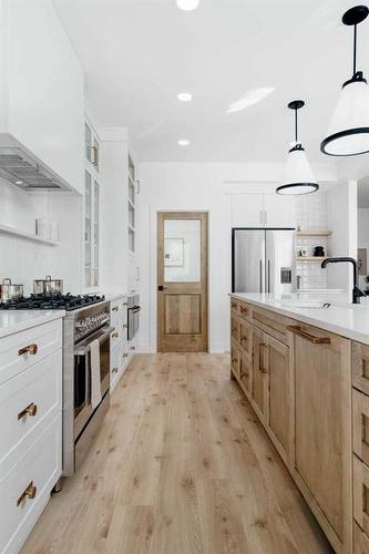 4618 31 Avenue South, Lethbridge, AB - Indoor Photo Showing Kitchen