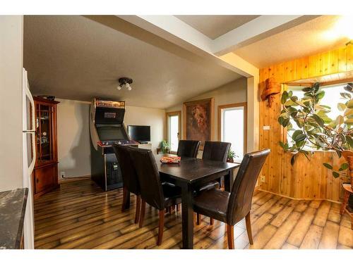 5015 52 Street, Taber, AB - Indoor Photo Showing Dining Room