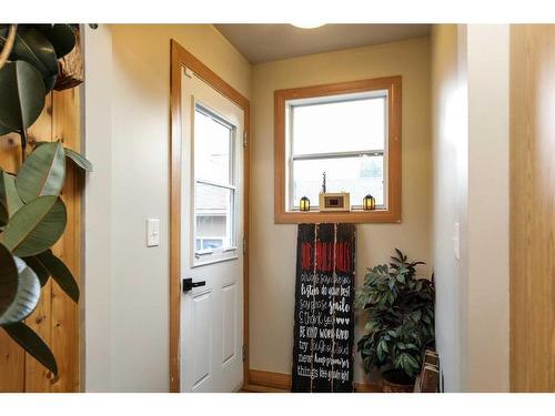 5015 52 Street, Taber, AB - Indoor Photo Showing Other Room