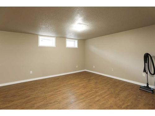 5015 52 Street, Taber, AB - Indoor