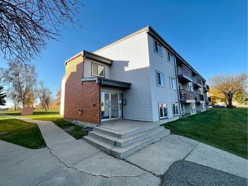 204A-295 Columbia Boulevard West, Lethbridge, AB - Outdoor