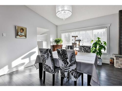 1193 Scenic Drive South, Lethbridge, AB - Indoor Photo Showing Dining Room