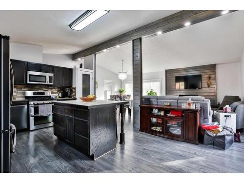 1193 Scenic Drive South, Lethbridge, AB - Indoor Photo Showing Kitchen