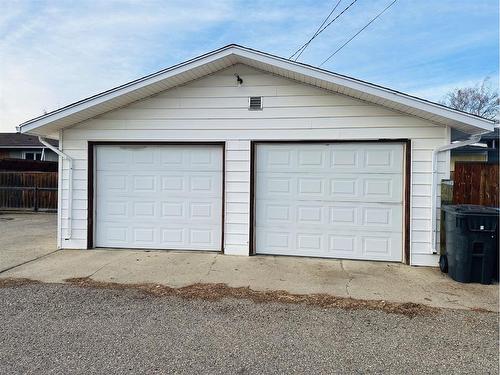 1131 29 Street South, Lethbridge, AB - Outdoor With Exterior