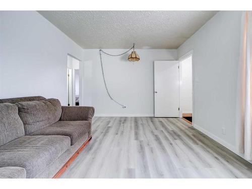 1619 2Nd Avenue North, Lethbridge, AB - Indoor