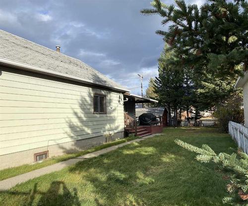 1221 84 Street, Coleman, AB - Outdoor