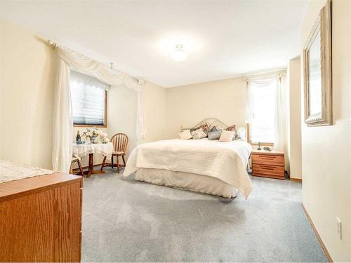 5810 46 Street, Taber, AB - Indoor Photo Showing Bedroom