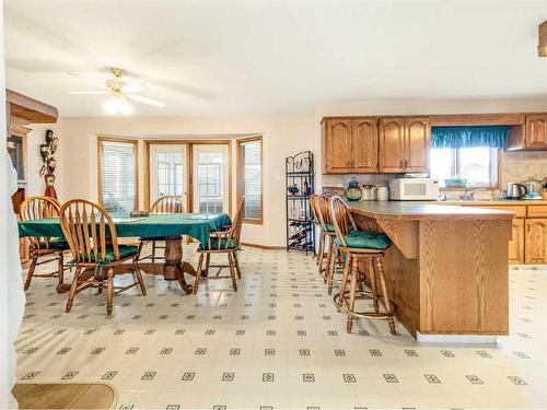 5810 46 Street, Taber, AB - Indoor Photo Showing Dining Room