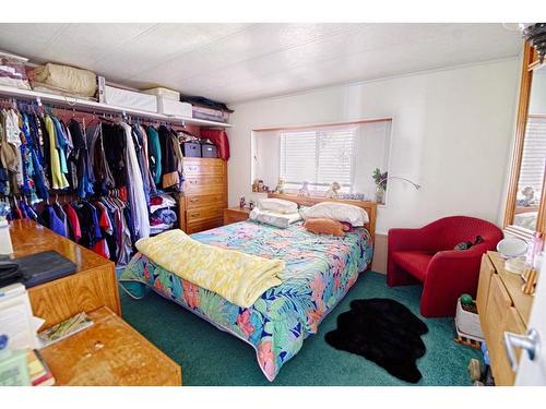 6213 48A Street, Taber, AB - Indoor Photo Showing Bedroom