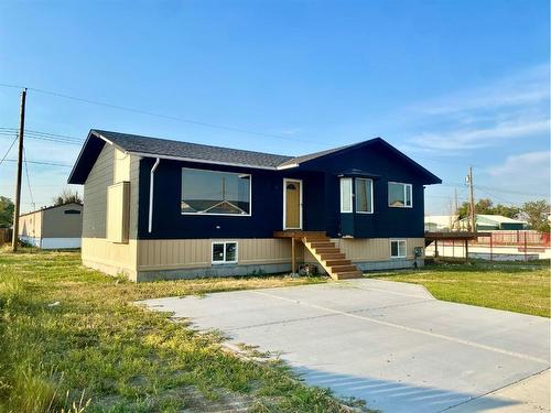 157 9 Street, Fort Macleod, AB - Outdoor