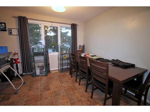 2107 10 Street, Coaldale, AB - Indoor Photo Showing Dining Room