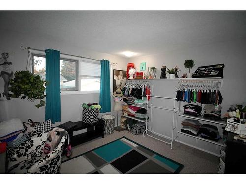 2107 10 Street, Coaldale, AB - Indoor