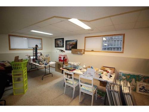 2107 10 Street, Coaldale, AB - Indoor