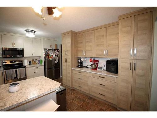 2107 10 Street, Coaldale, AB - Indoor Photo Showing Kitchen