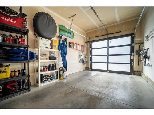 3-57 Aquitania Circle West, Lethbridge, AB - Indoor Photo Showing Garage