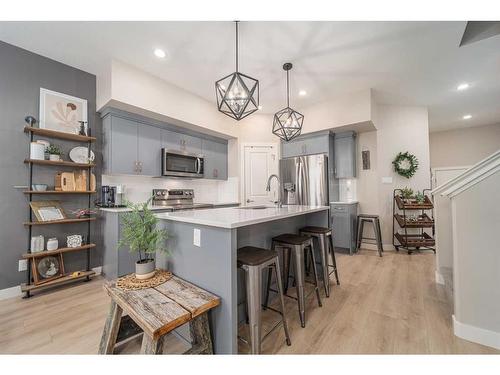 3-57 Aquitania Circle West, Lethbridge, AB - Indoor Photo Showing Kitchen With Upgraded Kitchen