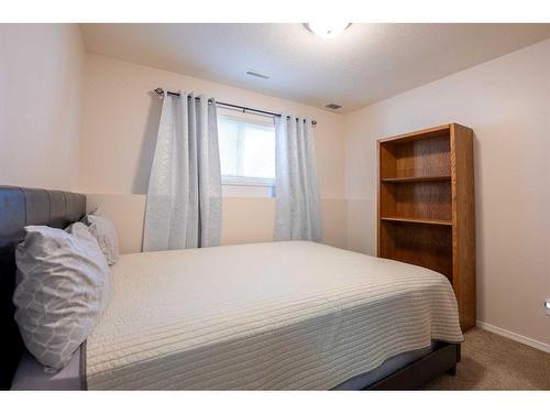 154 Jerry Potts Boulevard West, Lethbridge, AB - Indoor Photo Showing Bedroom