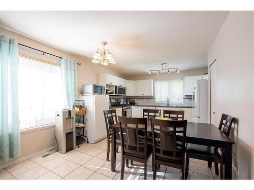 154 Jerry Potts Boulevard West, Lethbridge, AB - Indoor Photo Showing Dining Room