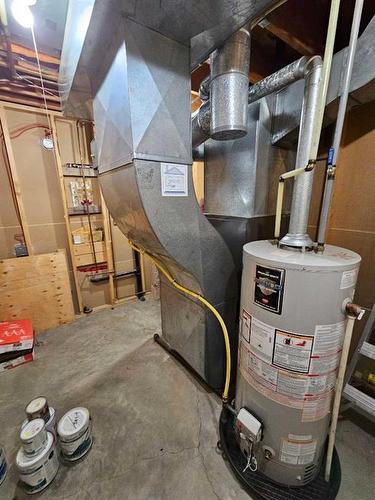 308 3 Avenue Ne, Milk River, AB - Indoor Photo Showing Basement