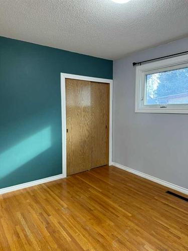 690 Florence Street, Pincher Creek, AB - Indoor Photo Showing Other Room