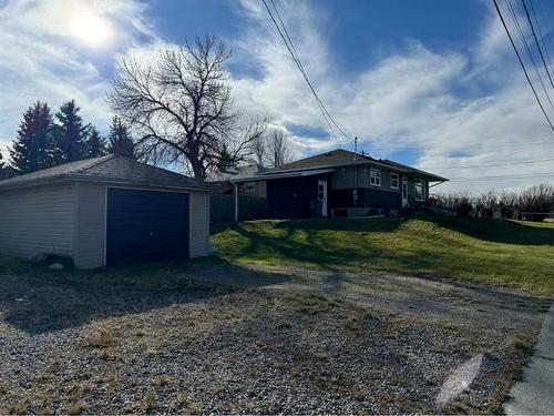 690 Florence Street, Pincher Creek, AB - Outdoor