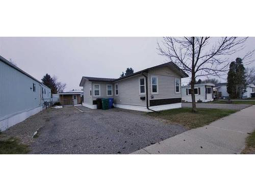 18-1410 43 Street South, Lethbridge, AB 