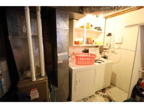 2313 22 Ave, Coaldale, AB - Indoor Photo Showing Laundry Room