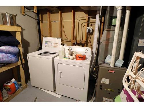 2311 22 Ave, Coaldale, AB - Indoor Photo Showing Laundry Room