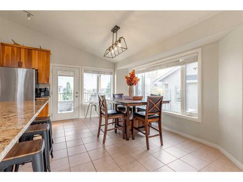 3203 22 Street, Coaldale, AB - Indoor Photo Showing Dining Room