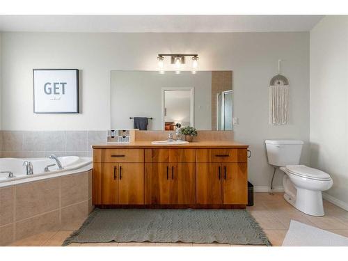 3203 22 Street, Coaldale, AB - Indoor Photo Showing Bathroom