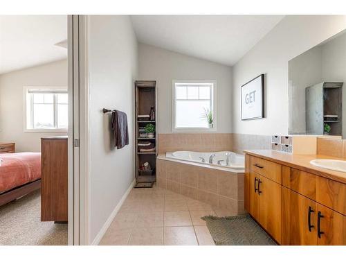 3203 22 Street, Coaldale, AB - Indoor Photo Showing Bathroom